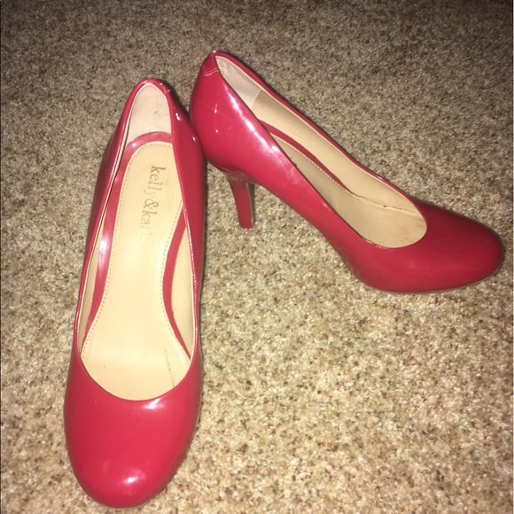 Red high heels - Picture 1 of 3